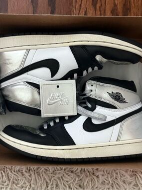 NIKE Air Jordan 1 High OG CD0461 Black/Black-Metallic Silver Sneakers